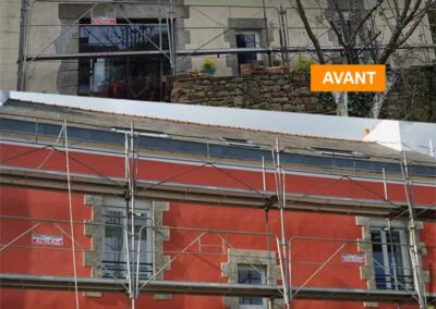 Truhaud Peintre 56 : Artisan peintresur Lorient (56) dans le Morbihan (56) et le Finistère (29) : travaux de toiture : nettoyage et démoussage toiture. Peinture hydrofuge toiture. Travaux de façade : Nettoyage et démoussage façade. Ravalement peinture façade. Imperméabilisation façade. Peinture boiserie et ferronnerie. Nettoyage des extérieurs et peinture d’intérieur : mur, plafond, boiserie…Pose de revêtements murauxpour la rénovation intérieure de la maison.