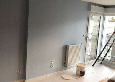 Truhaud Peintre 56 : Artisan peintresur Lorient (56) dans le Morbihan (56) et le Finistère (29) : travaux de toiture : nettoyage et démoussage toiture. Peinture hydrofuge toiture. Travaux de façade : Nettoyage et démoussage façade. Ravalement peinture façade. Imperméabilisation façade. Peinture boiserie et ferronnerie. Nettoyage des extérieurs et peinture d’intérieur : mur, plafond, boiserie…Pose de revêtements murauxpour la rénovation intérieure de la maison.